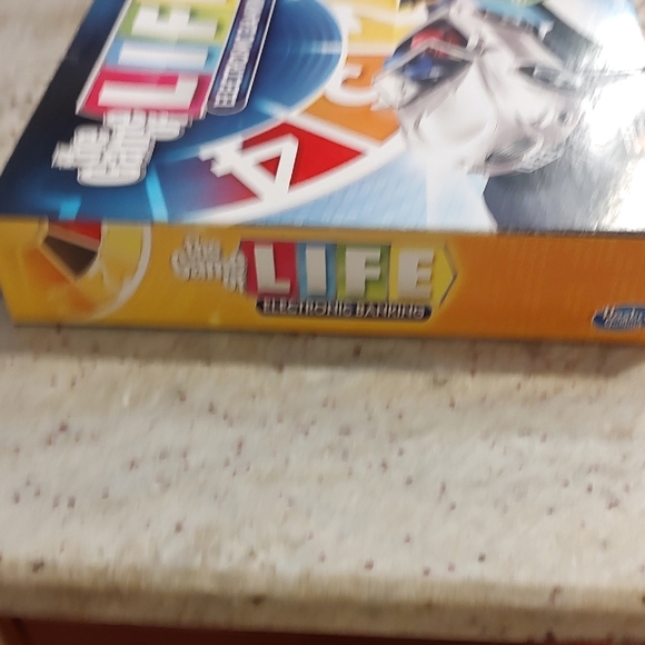 The Game of Life Electronic Banking Board Game Circa 2013 - Picture 4 of 5